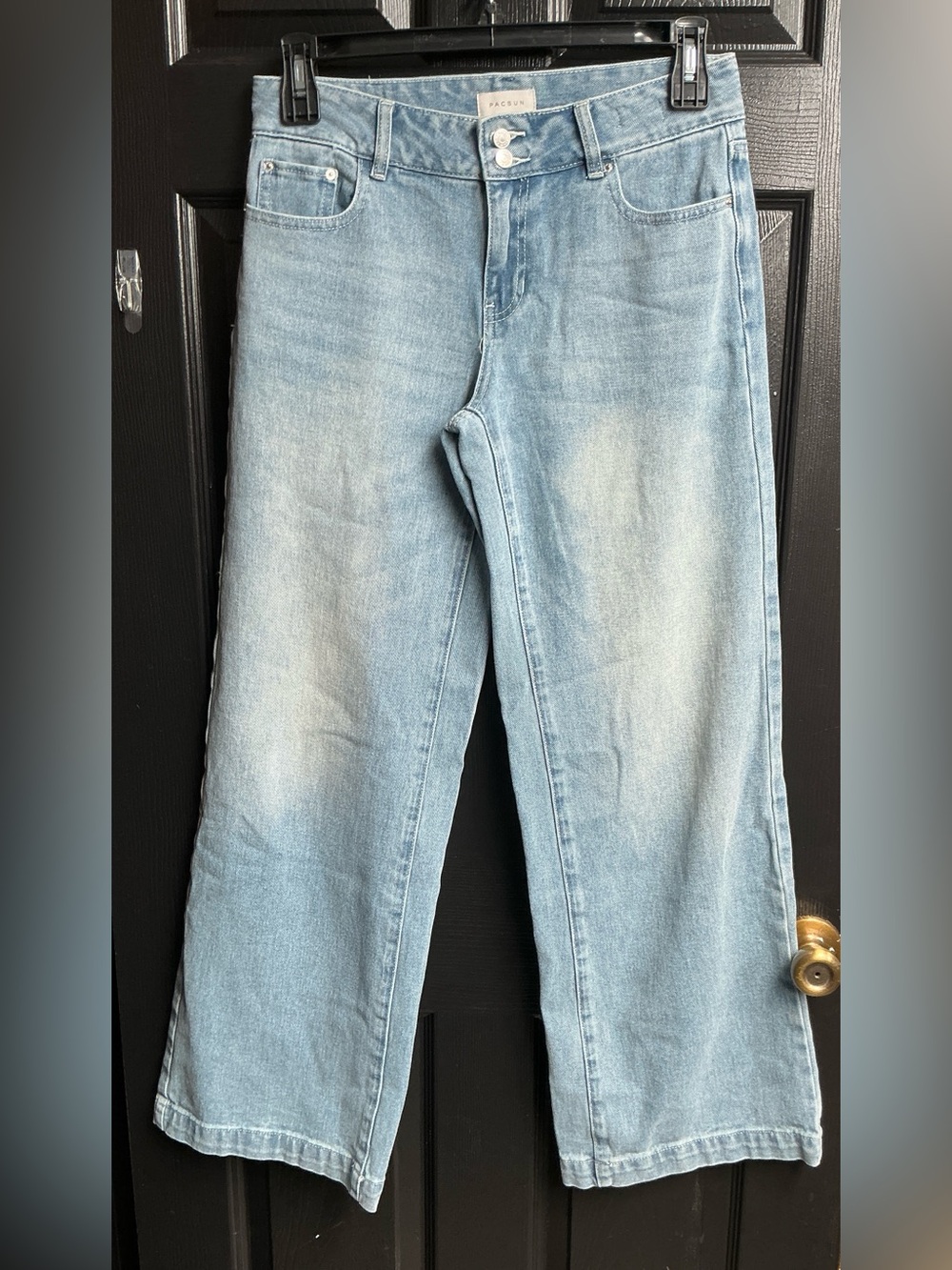 Pacific Sunwear Light Wash Relaxed Women’s Jeans